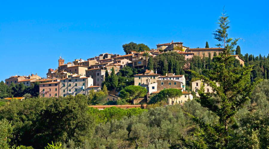 Our car rental services offer a diverse selection of vehicles at in Castagneto Carducci.